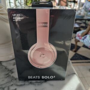Beats Solo 3 Rose Gold